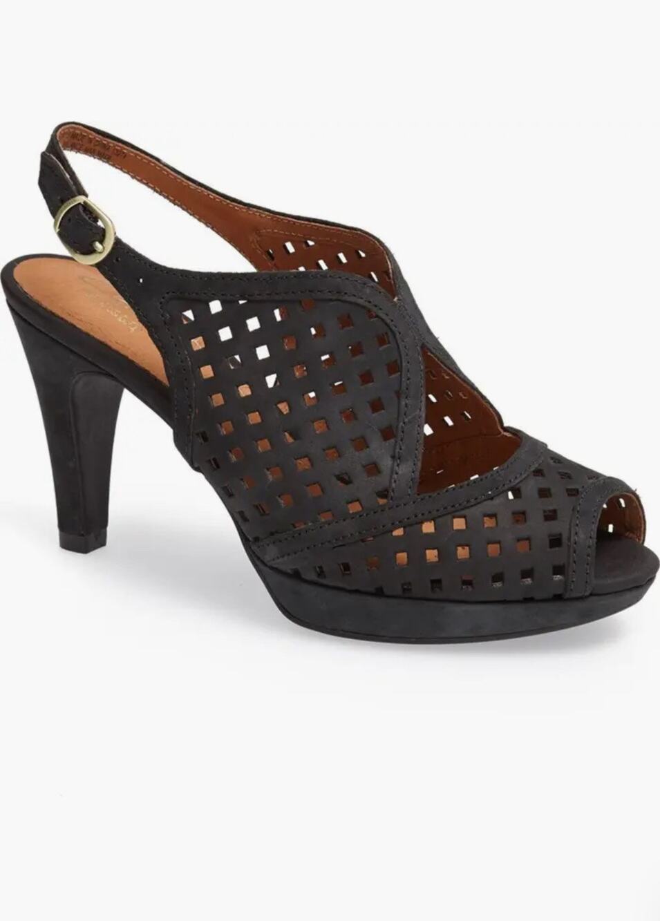 Clarks - Artisan Wessex Shay Pump - Women's Size 11